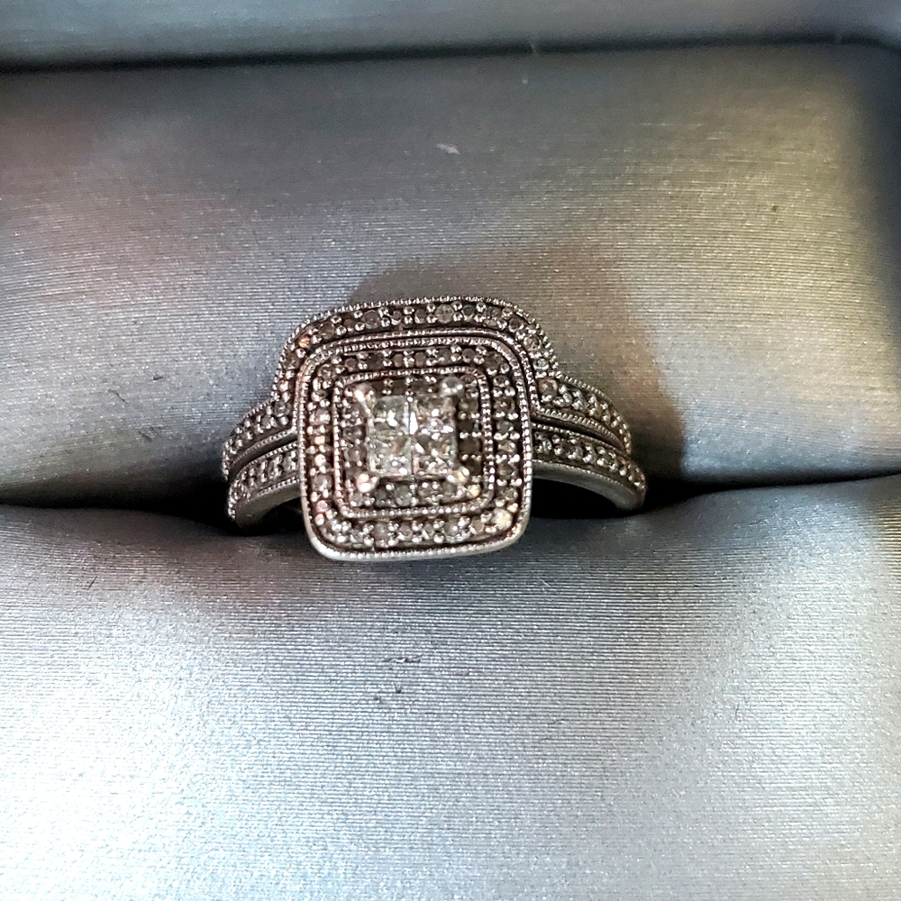 Overstock engagement set